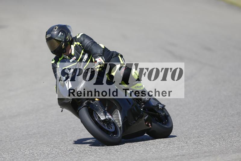/15 22.05.2026  Plüss Moto Sport  Discover the Bike ADR /Gruppe gruen - Bike 1/7